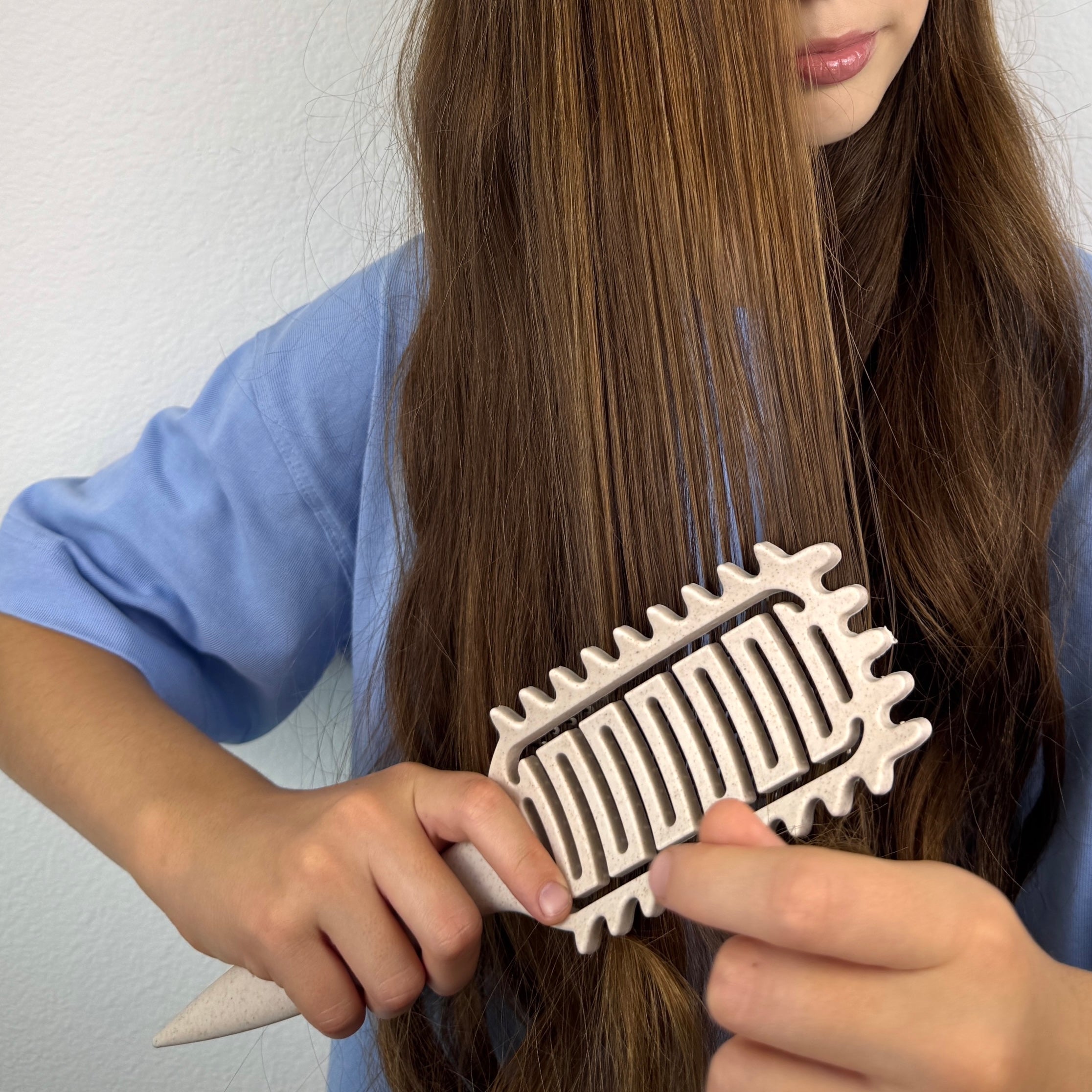 Curl Defining Brush for Curly Hair – Enhance, Detangle & Style with Ease