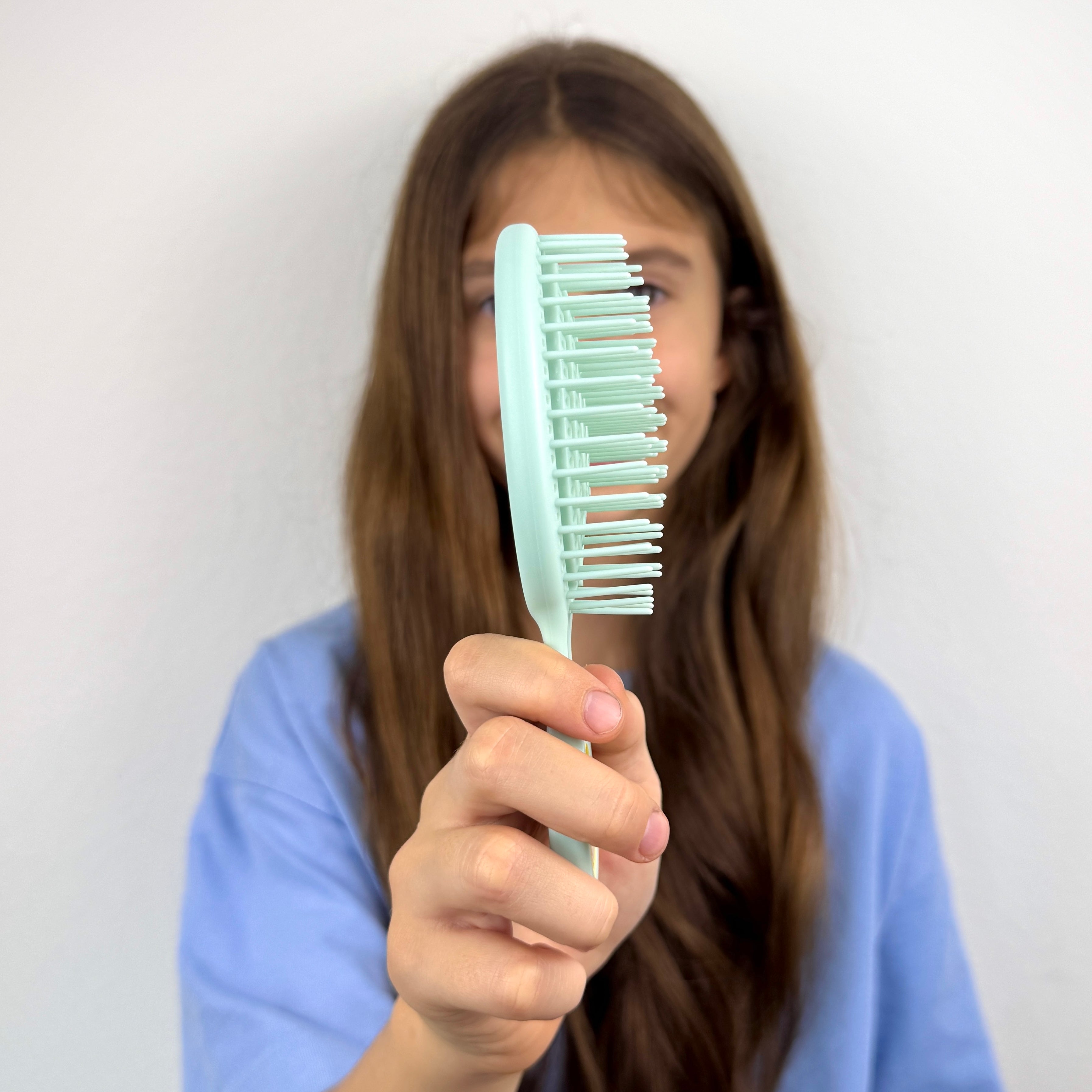 Mini Detangling Hairbrush – Compact, Lightweight & Travel-Friendly
